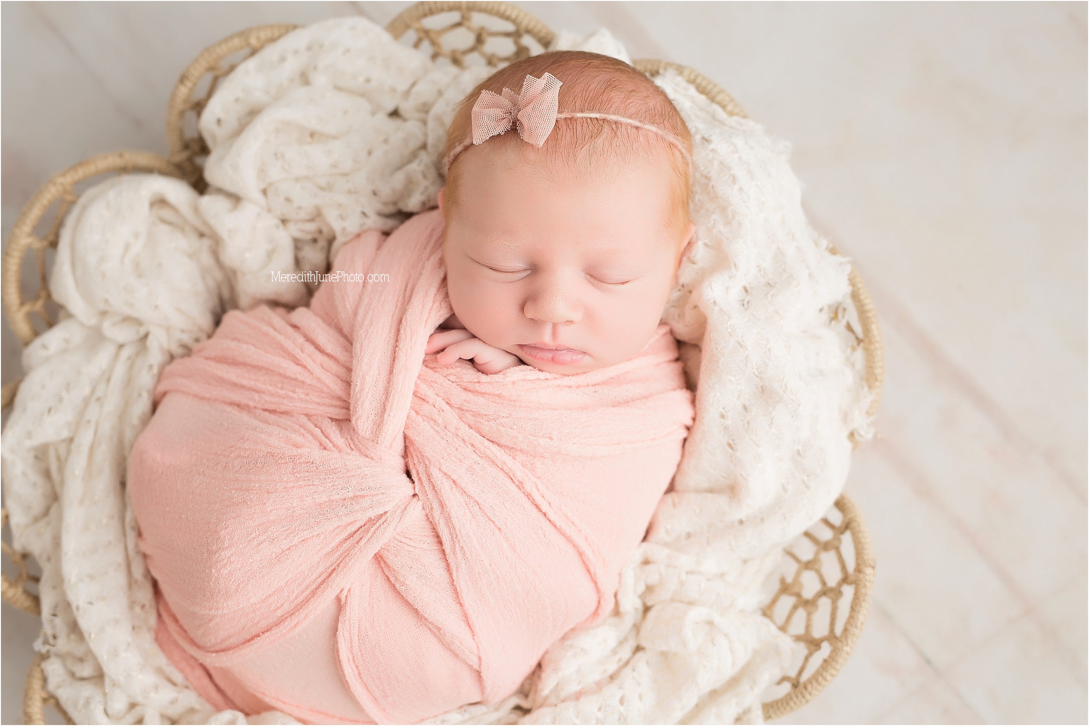 beautiful newborn session | baby girl photos
