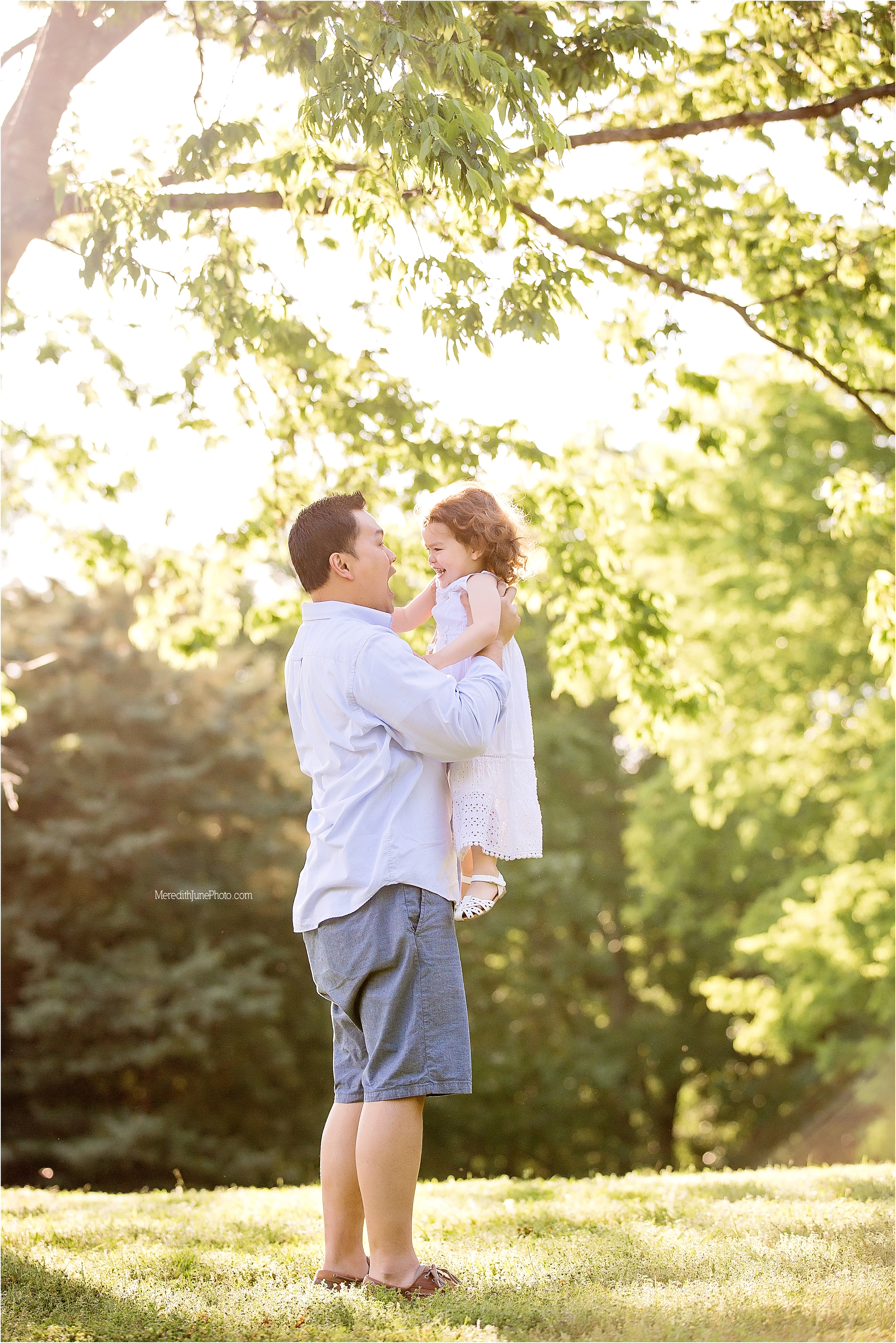 outdoor family photo session in South Carolina at Anne Springs Greenway