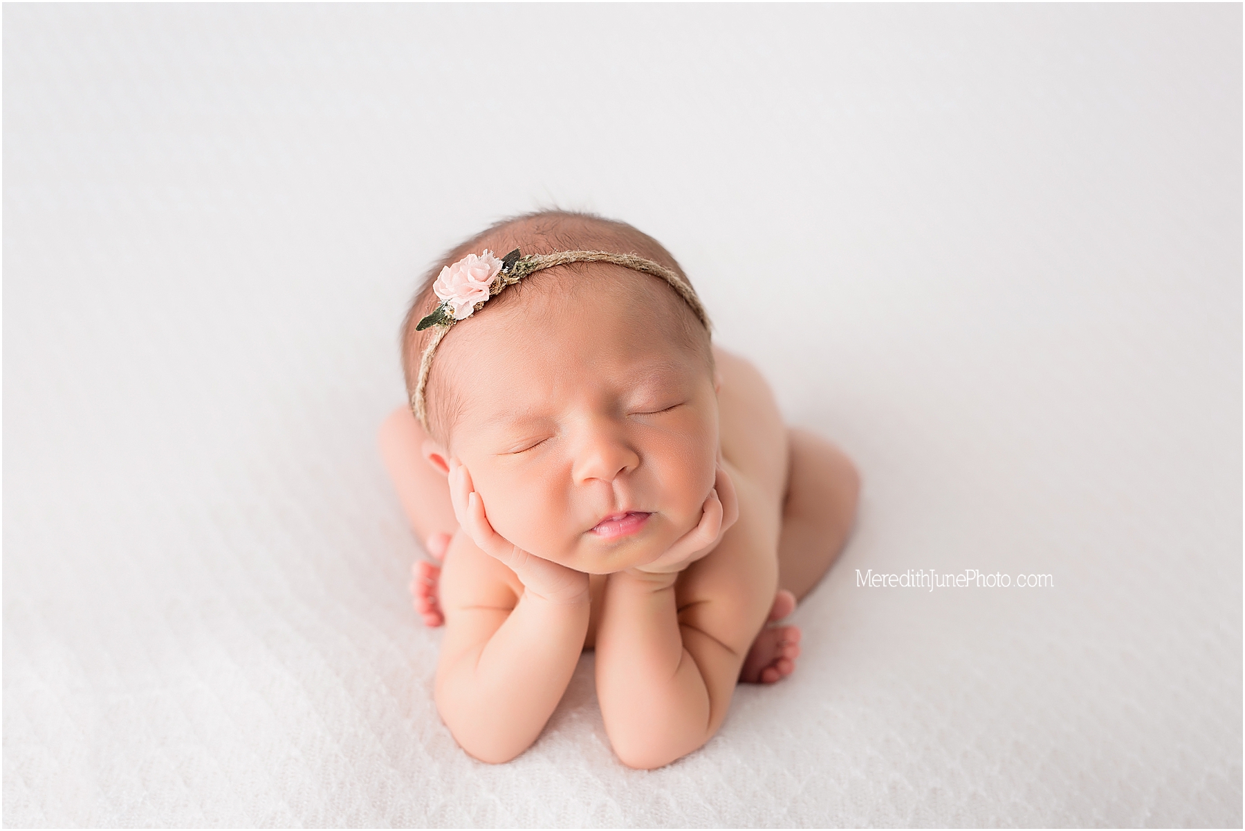 beautiful newborn session for baby girl 