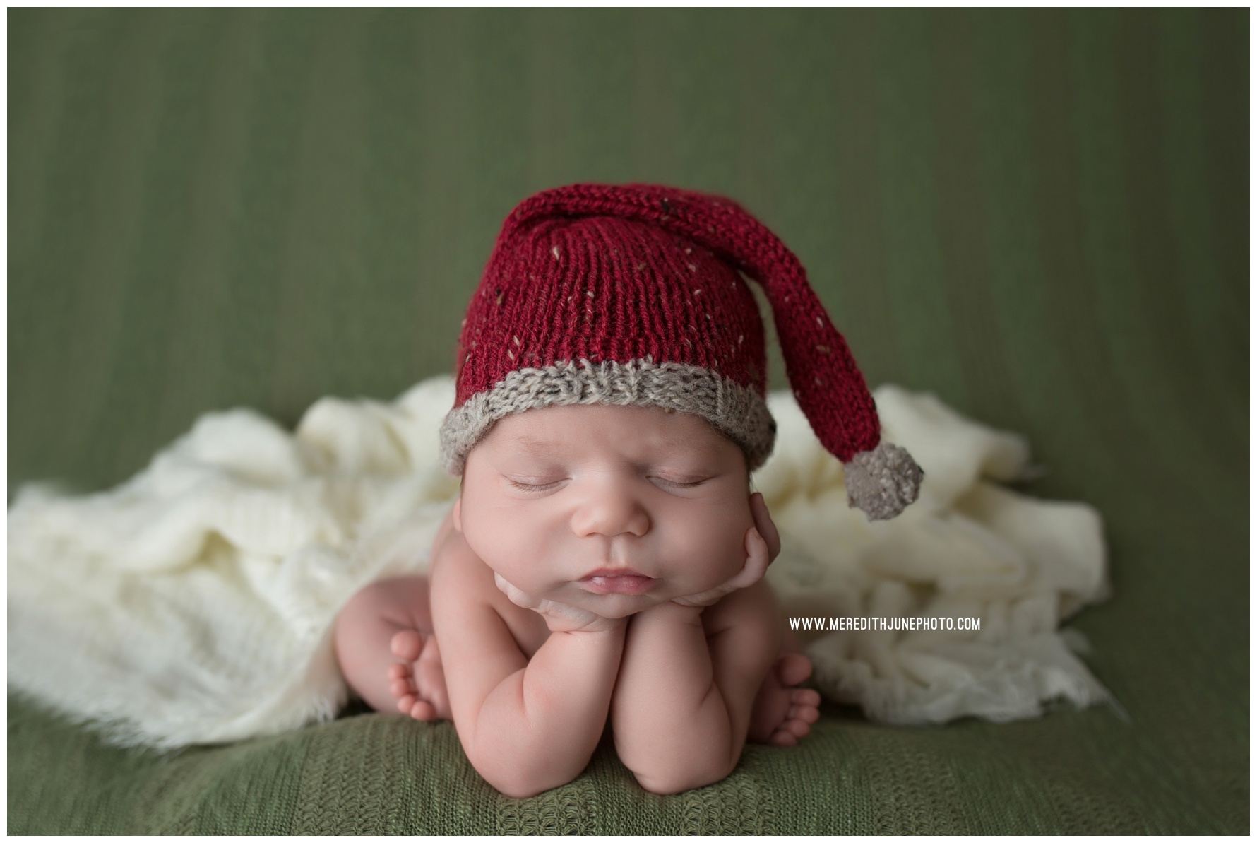 newborn baby christmas pictures