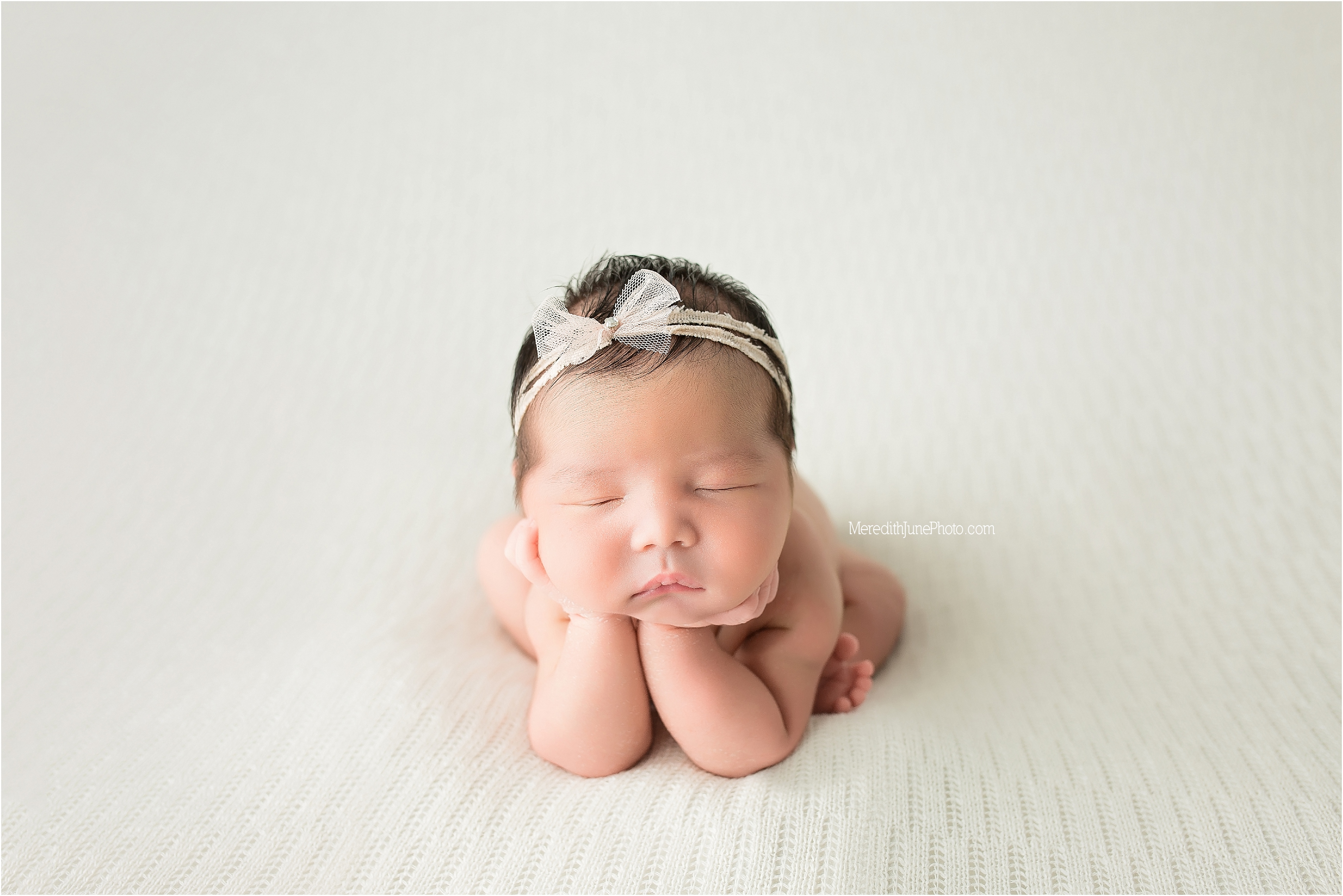 newborn pose ideas | baby girl photography