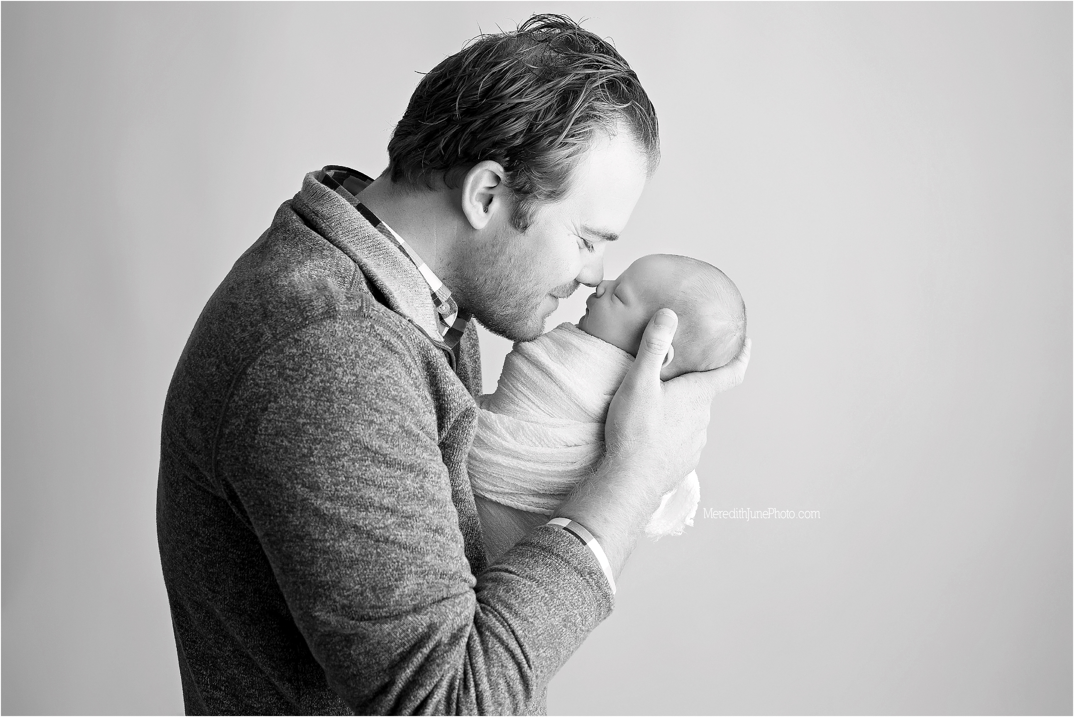 newborn pictures with dad 