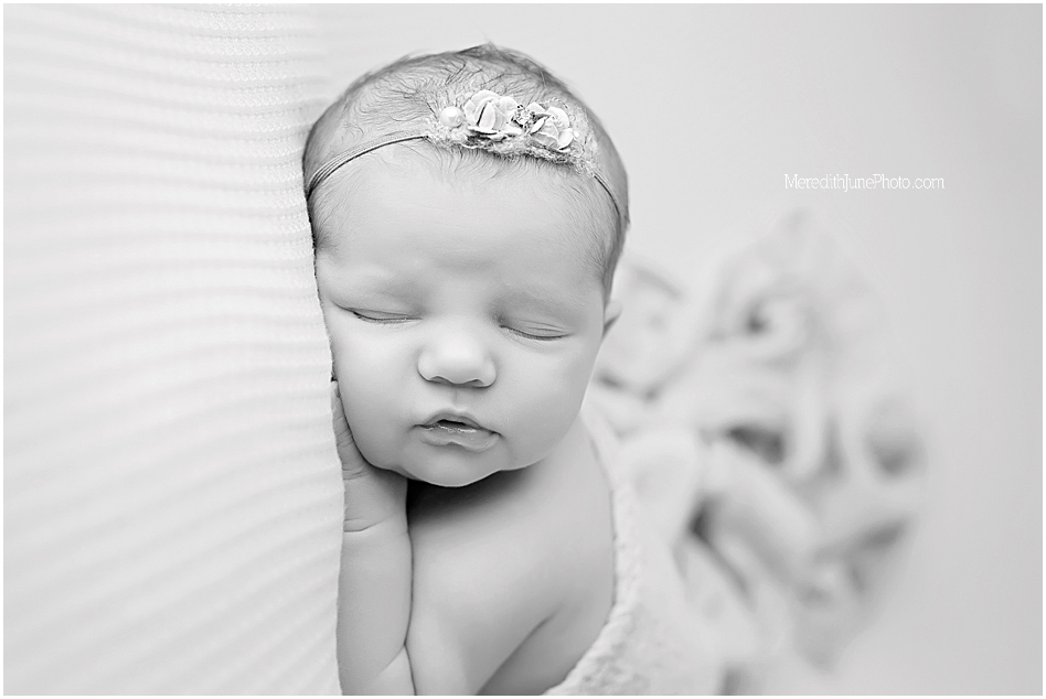 black and white newborn photos 