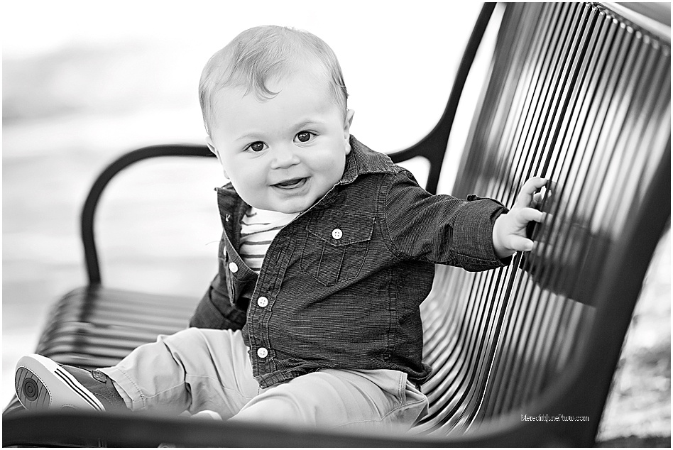baby boy photos during family session 