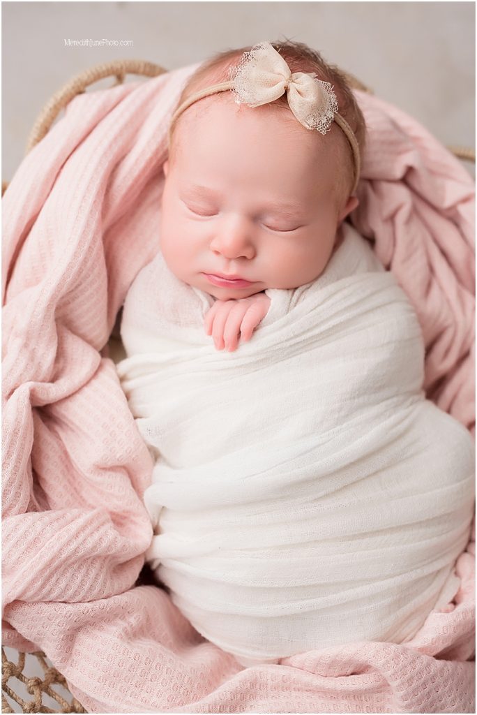 Newborn baby girl photos 