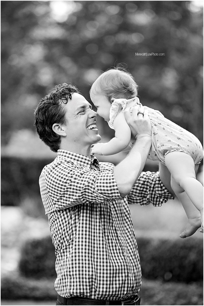 Dad and baby posing ideas for family portraits by MJP