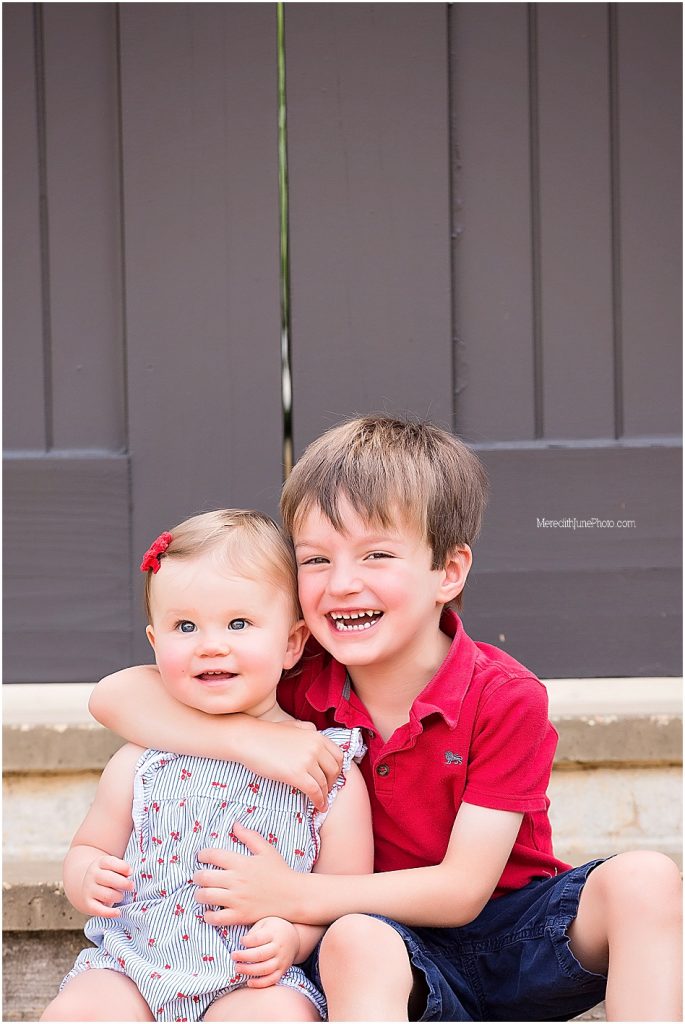 Sibling photos during family session