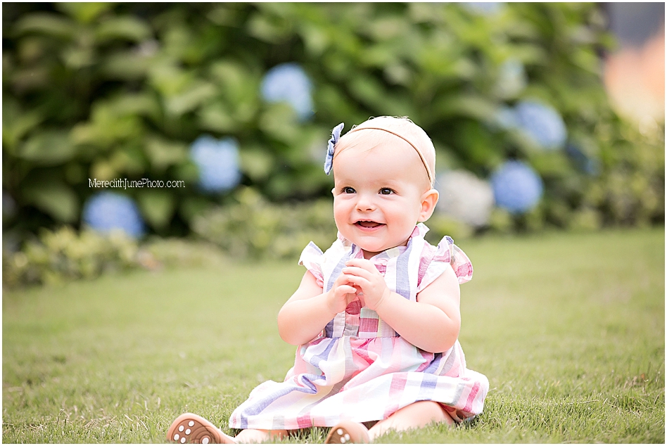 Individual photos of baby girl during 2020 Mommy and Me portraits 