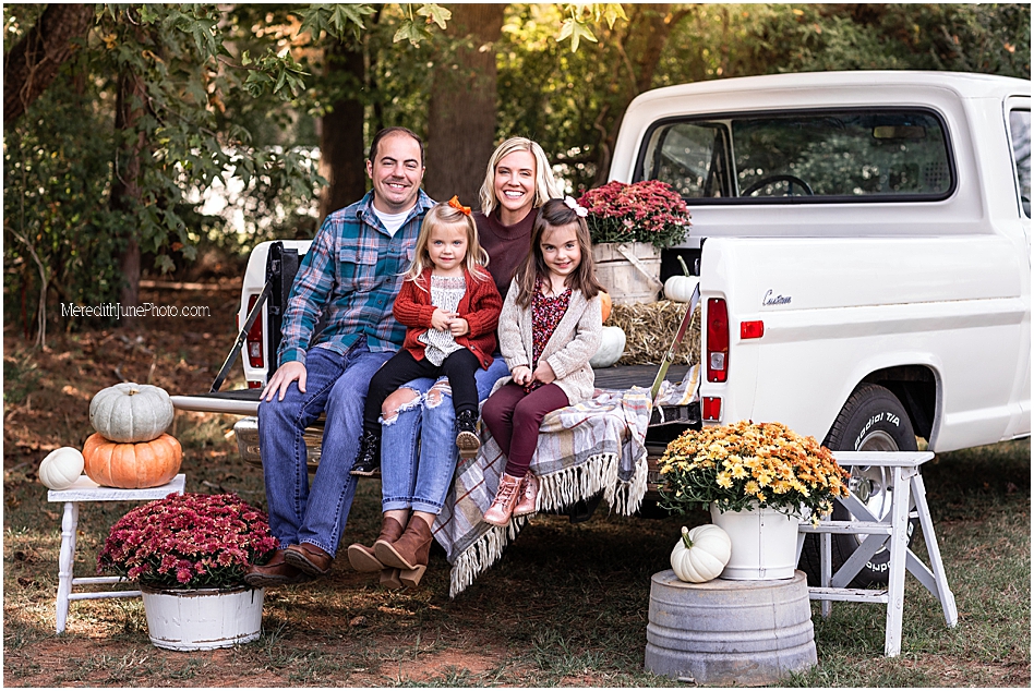 Outdoor fall family picture ideas by MJP in Charlotte NC