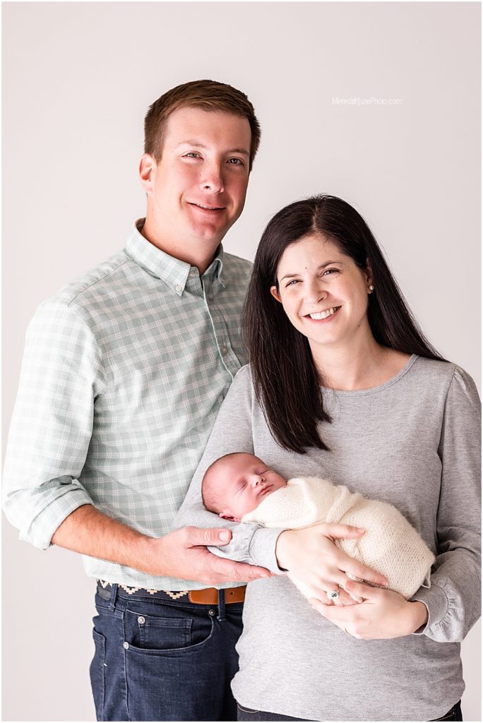 newborn with family pictures 