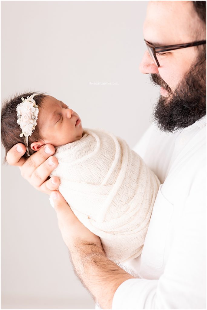 newborn with dad photo ideas