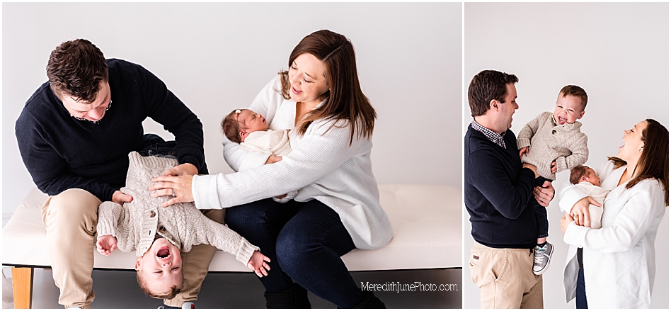 the perfect mini session for baby girl and family at meredith june photography 