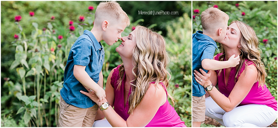 mom and son photo ideas by Meredith June Photography 